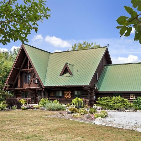 The Lodge At Lakeshore Belle River Экстерьер фото