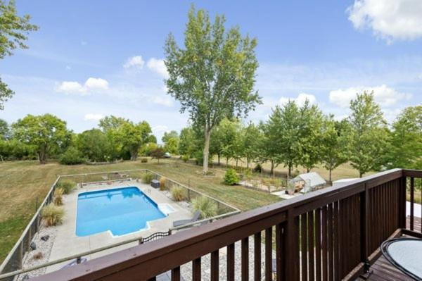 The Lodge At Lakeshore Belle River Экстерьер фото