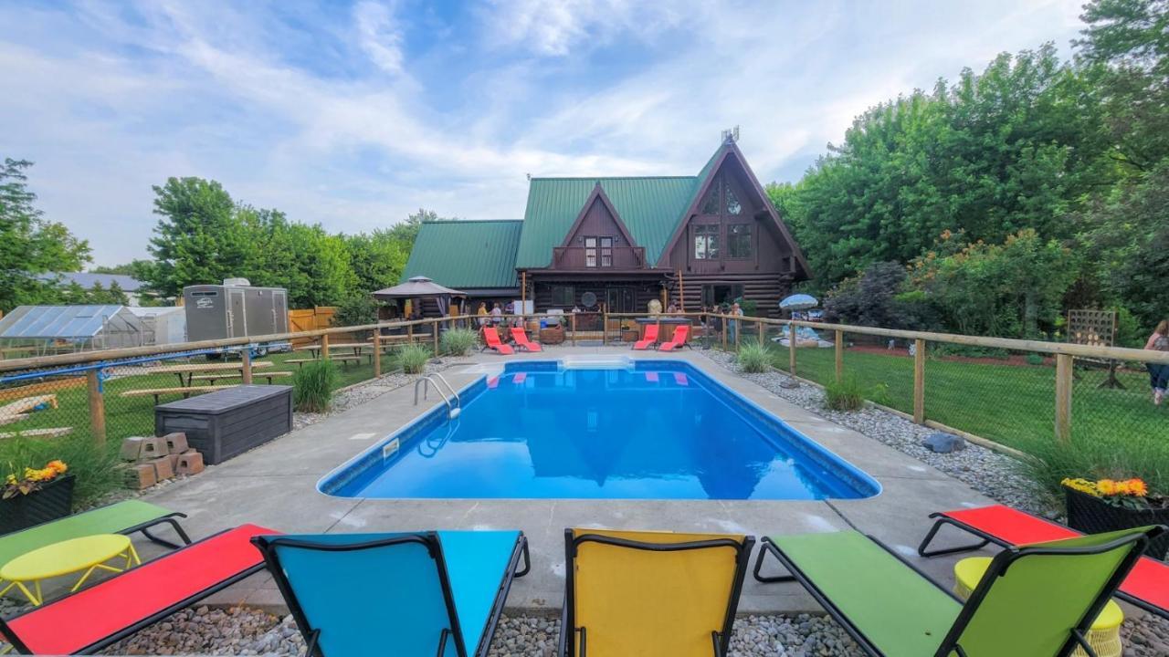 The Lodge At Lakeshore Belle River Экстерьер фото