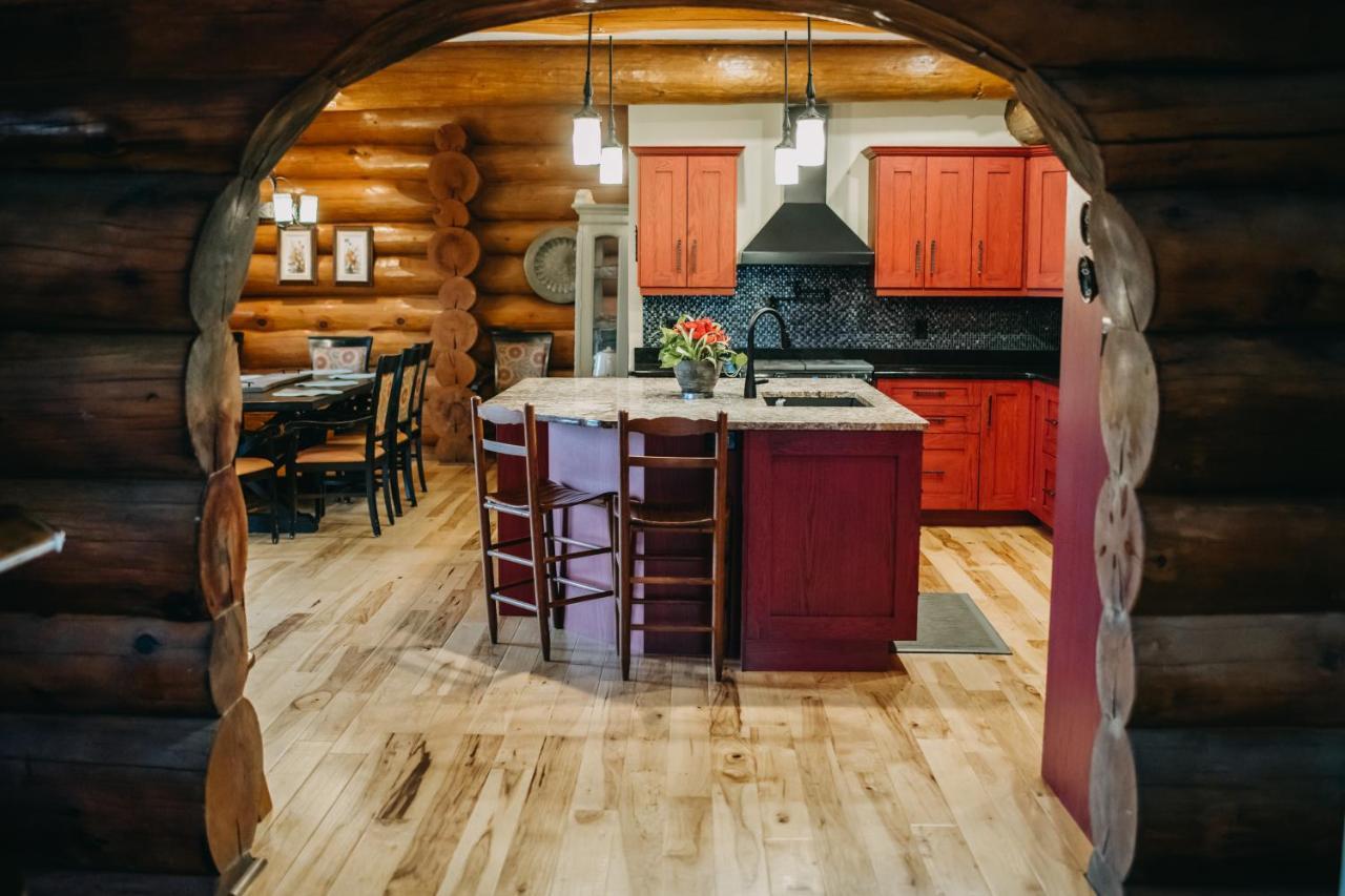 The Lodge At Lakeshore Belle River Экстерьер фото